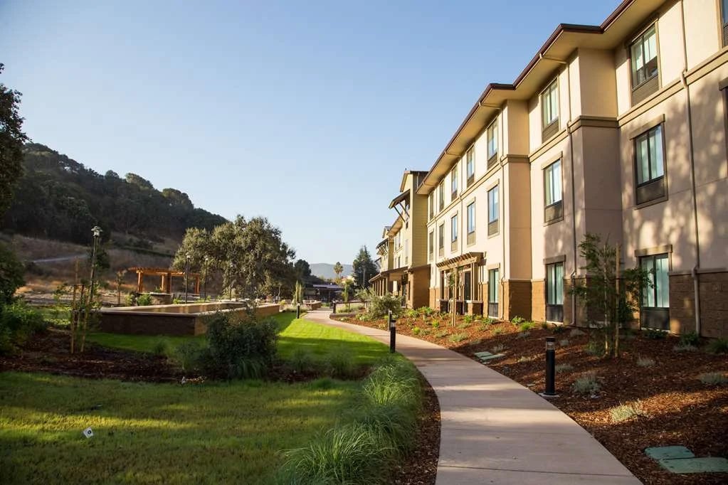 Hampton Inn & Suites