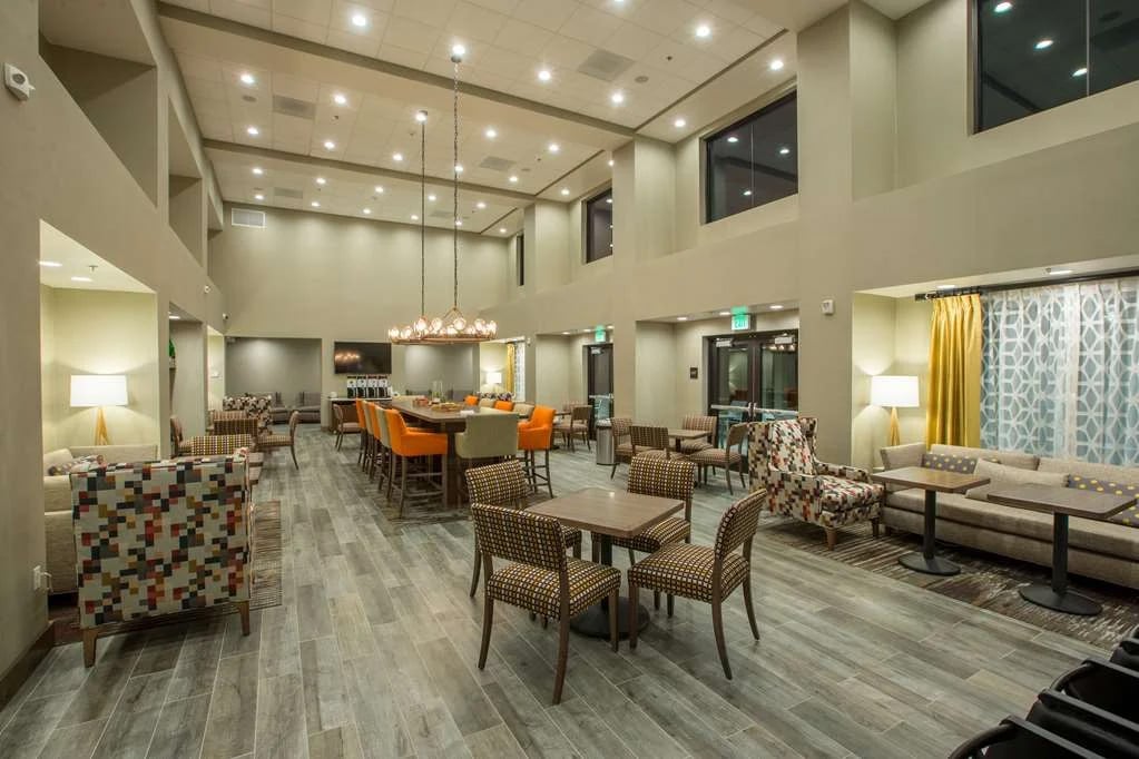 Hampton Inn & Suites