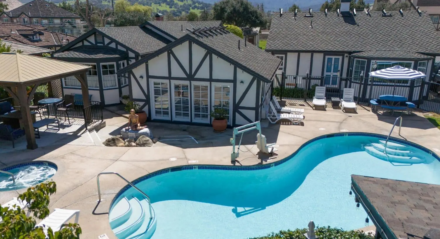 Solvang Inn & Cottages